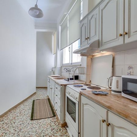 Samouil Apartment Steps From The Beach Chania  Bagian luar foto