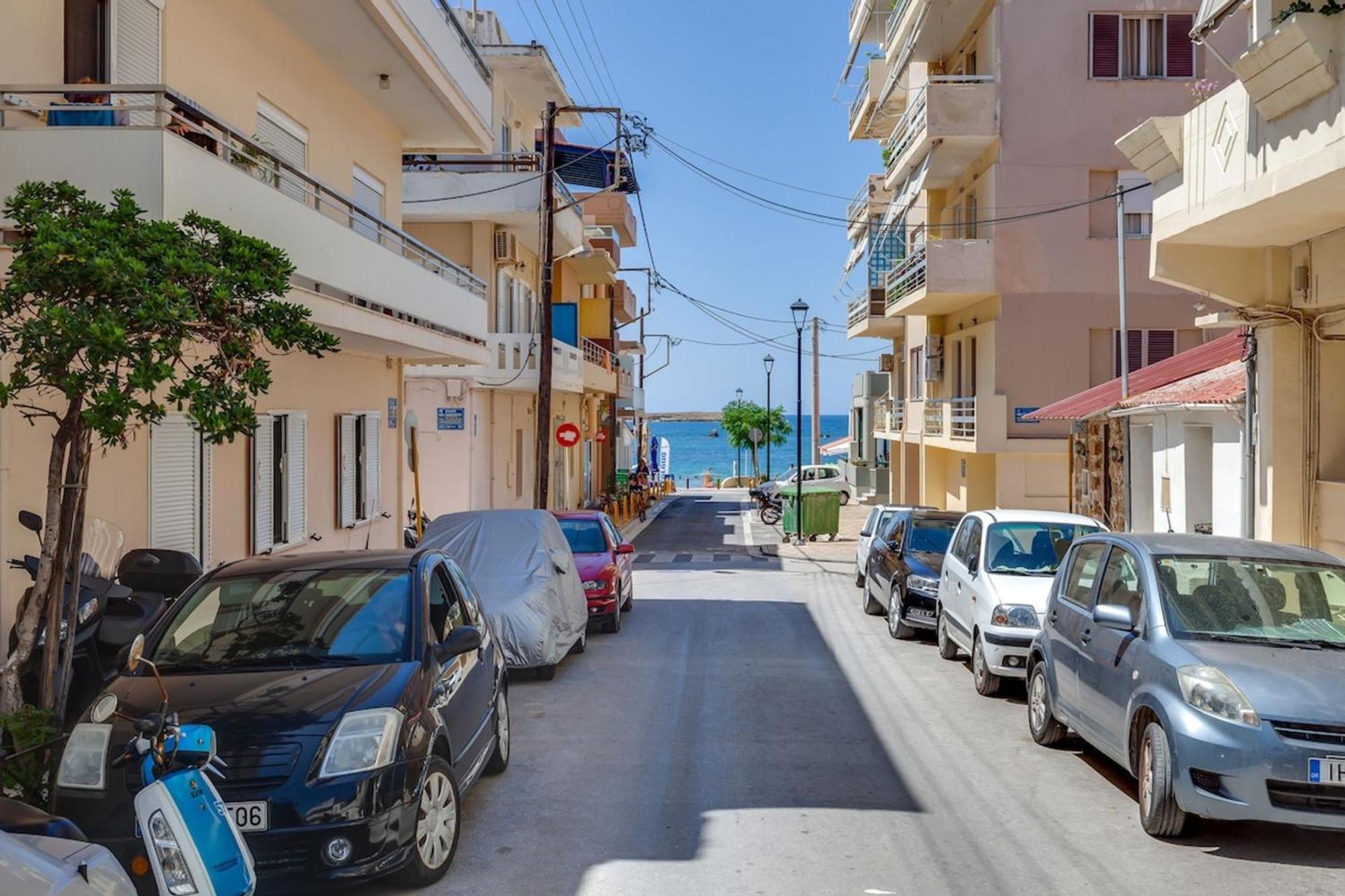 Samouil Apartment Steps From The Beach Chania  Bagian luar foto