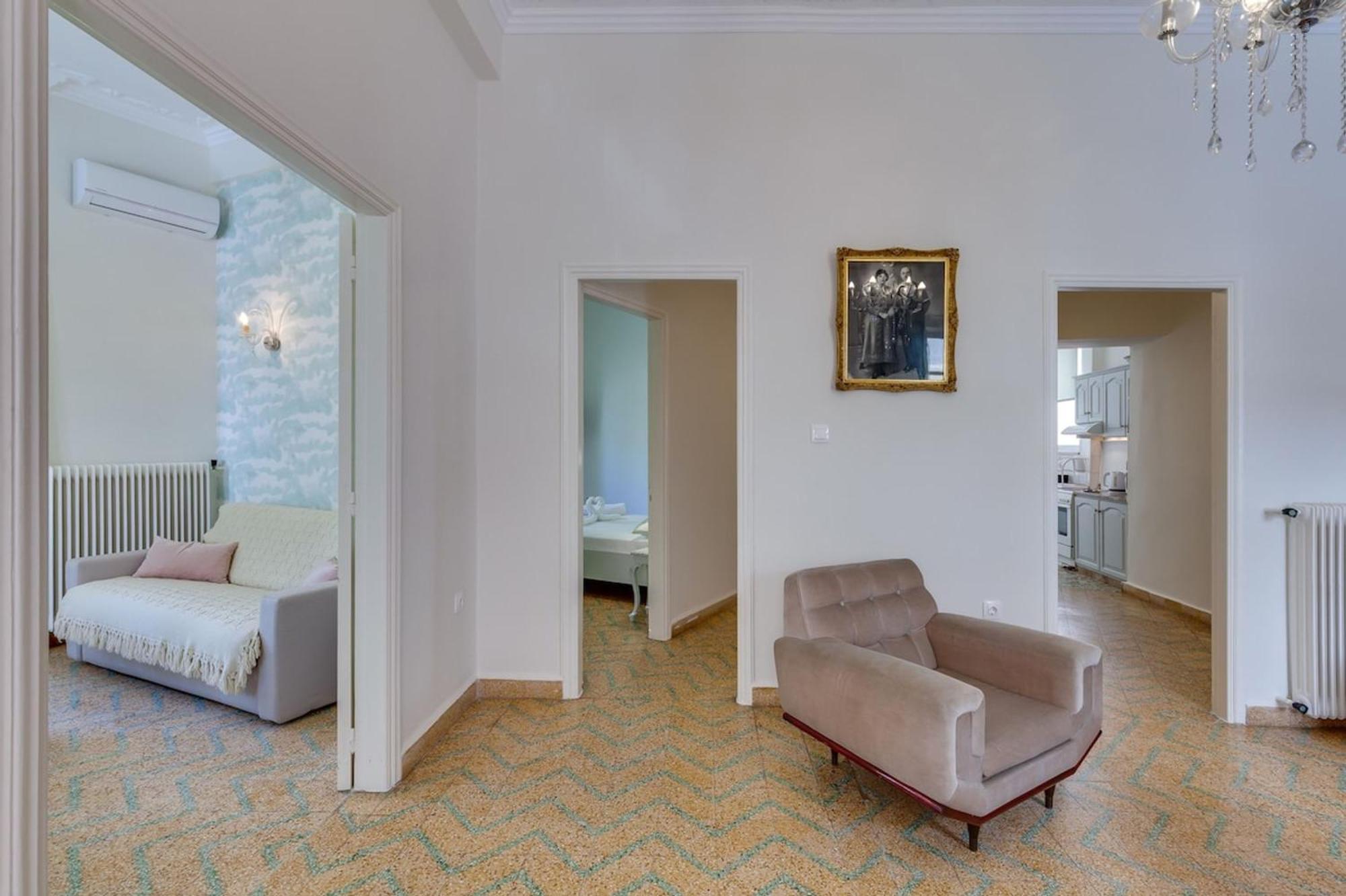Samouil Apartment Steps From The Beach Chania  Bagian luar foto